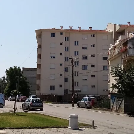 Maca Apartment *